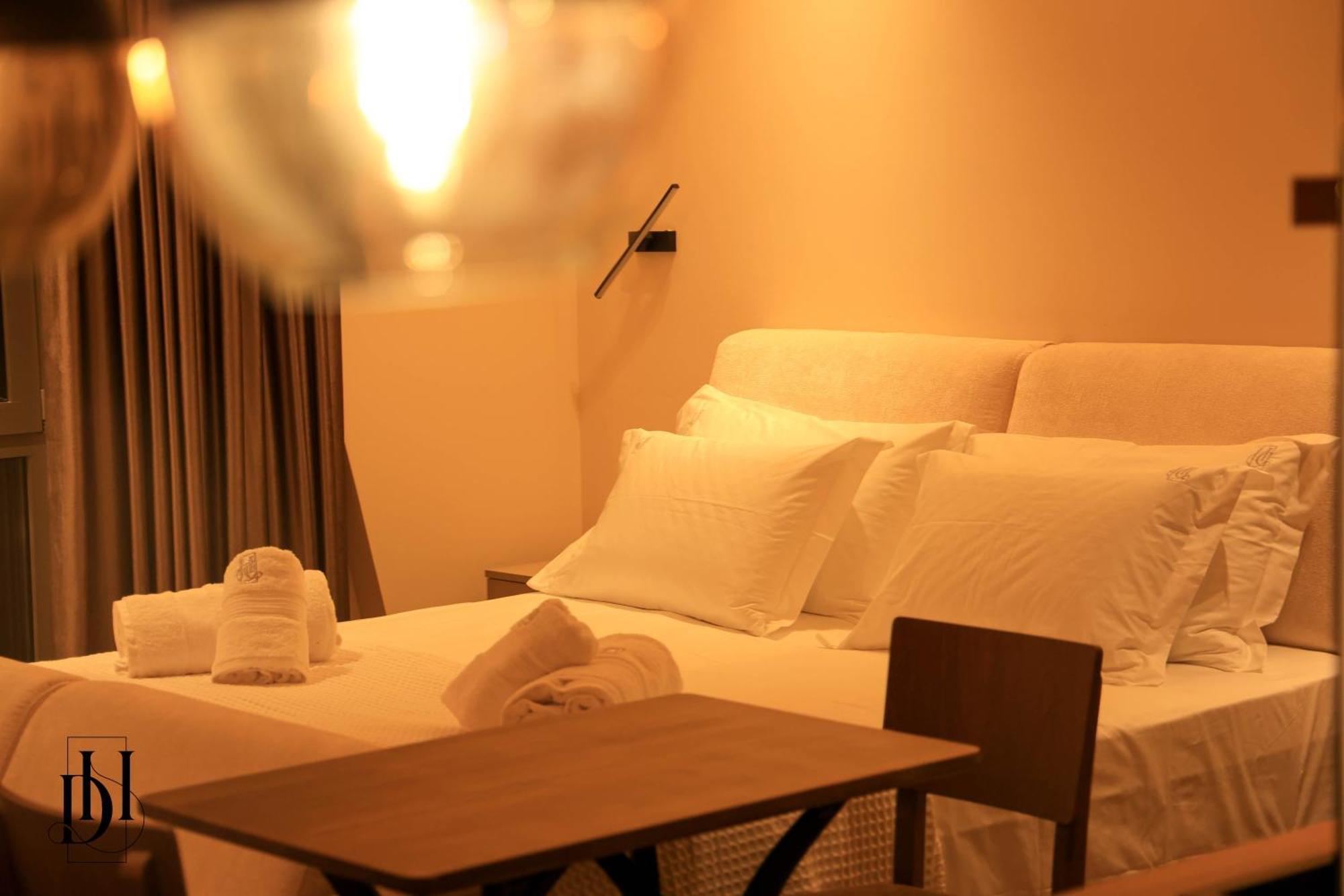 Deha Rooms & Apartments Tirana Kültér fotó